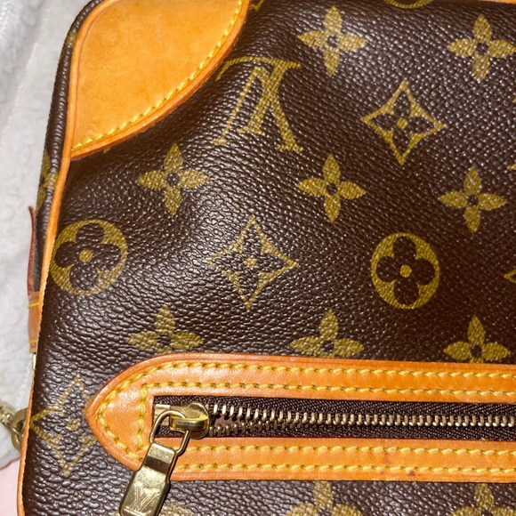 Authentic Louis Vuitton Monogram Marly dragonne GM Used condition - Picture 9 of 15